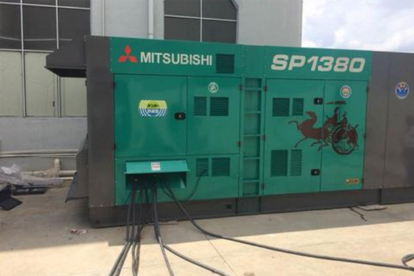 仁和为什么有些柴油发电机组的输出电压可以调节？