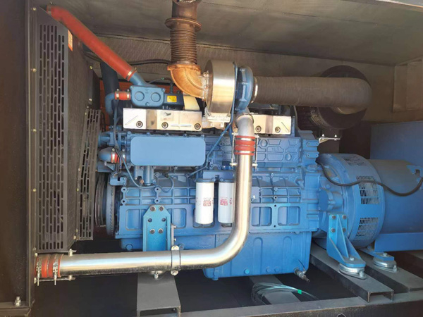 仁和燃油消耗率与进气温度的具体关系是什么？